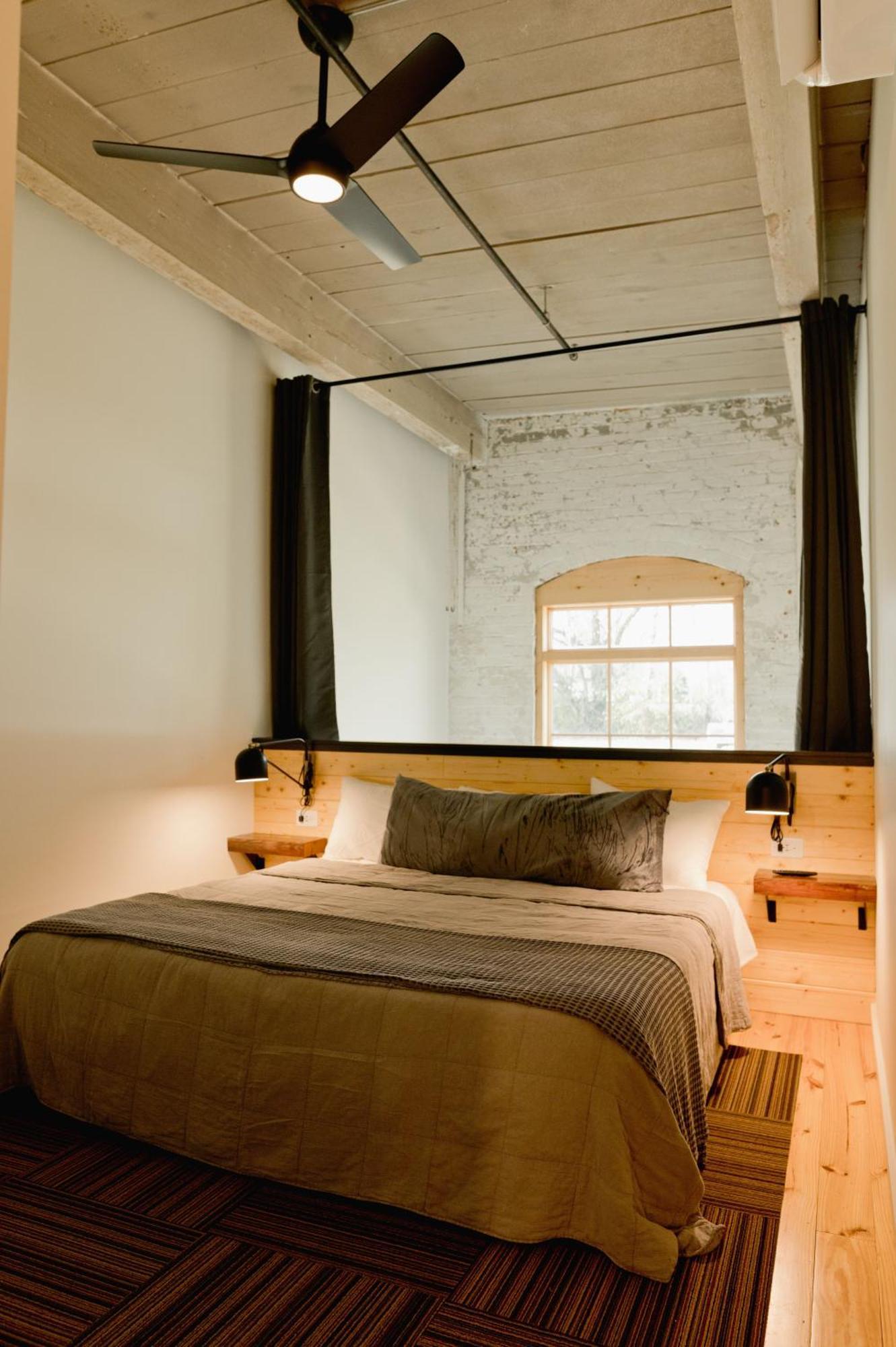 Loom Room Retreat Dalton Ngoại thất bức ảnh
