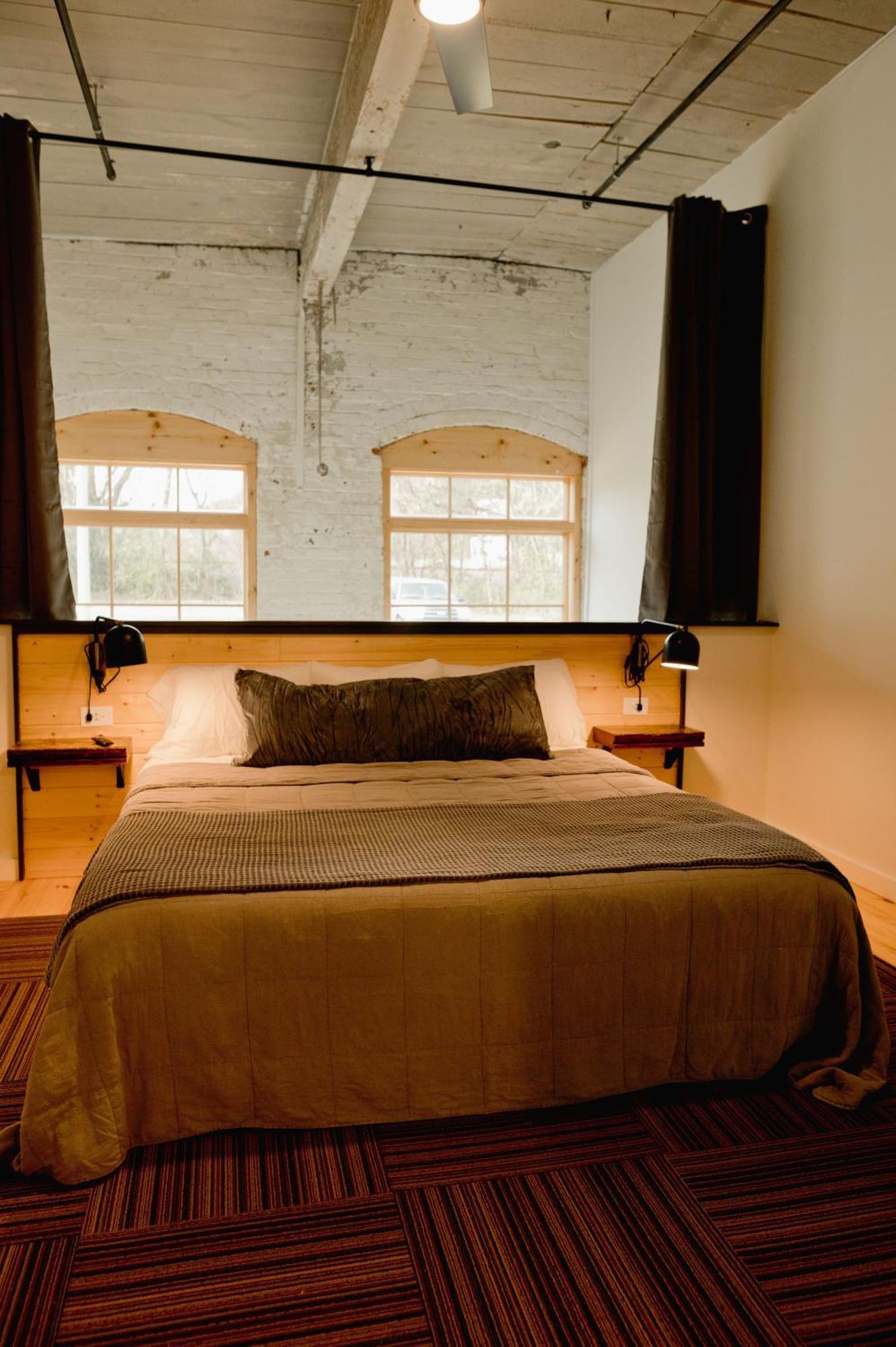 Loom Room Retreat Dalton Ngoại thất bức ảnh