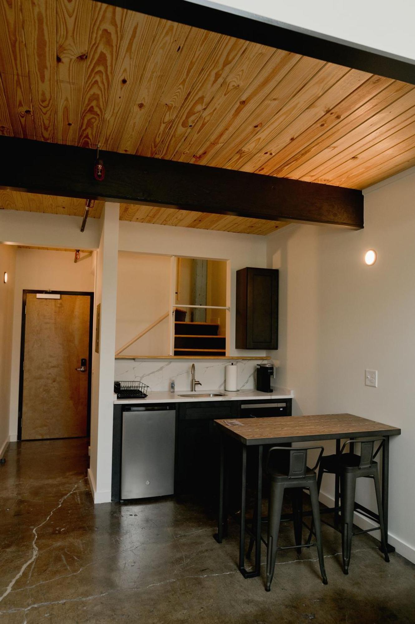 Loom Room Retreat Dalton Ngoại thất bức ảnh